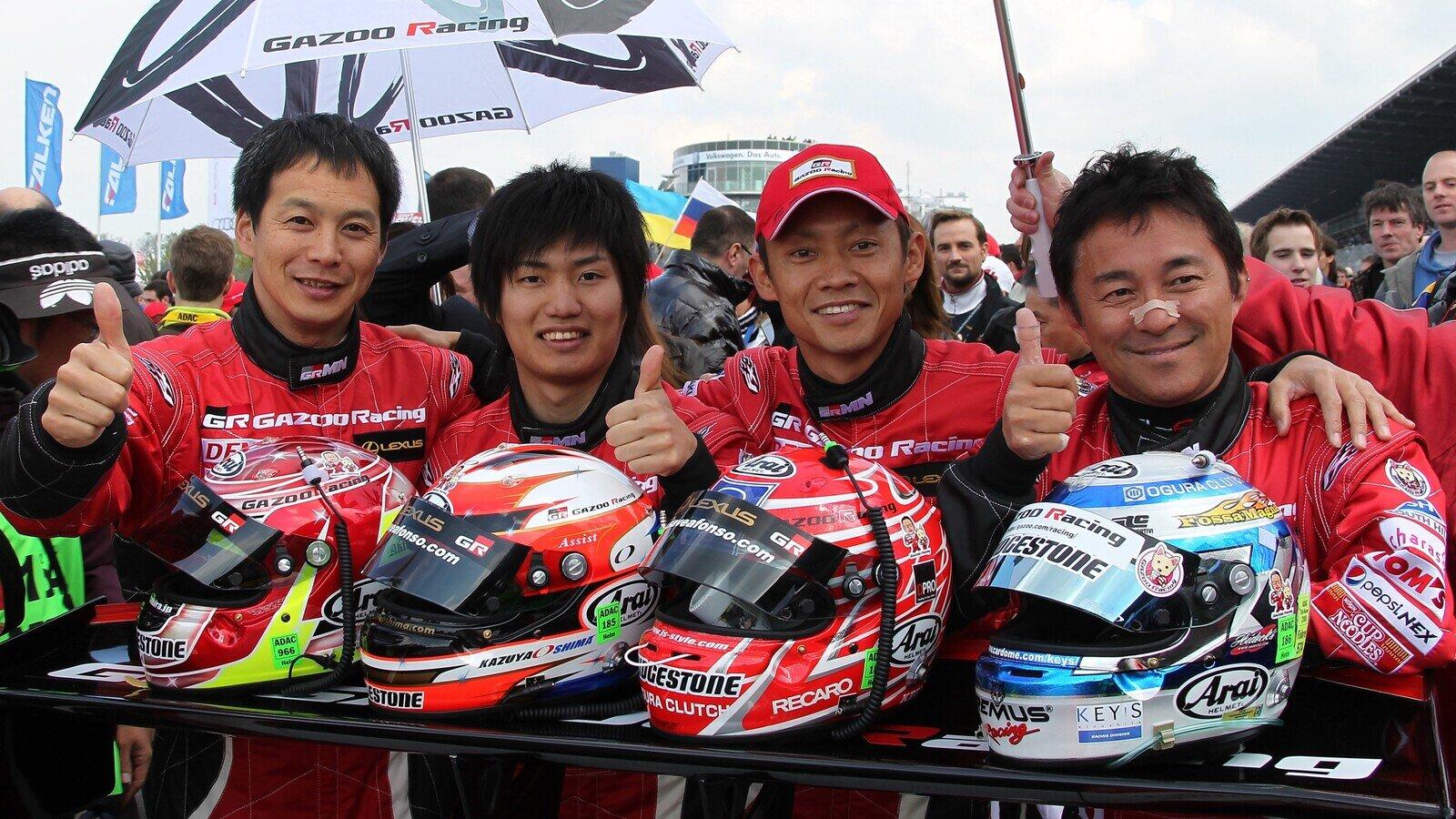 特設スタジオからニュル24時間生中継を盛り上げてくれた脇阪寿一氏(右から2番目)の姿も  
