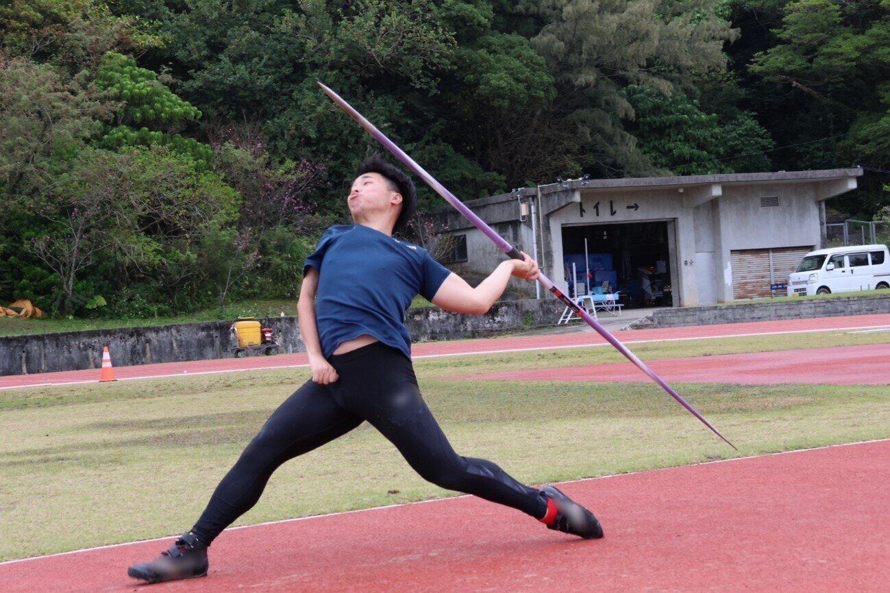 ボールからやりに持ち替え、今や日本記録保持者に  