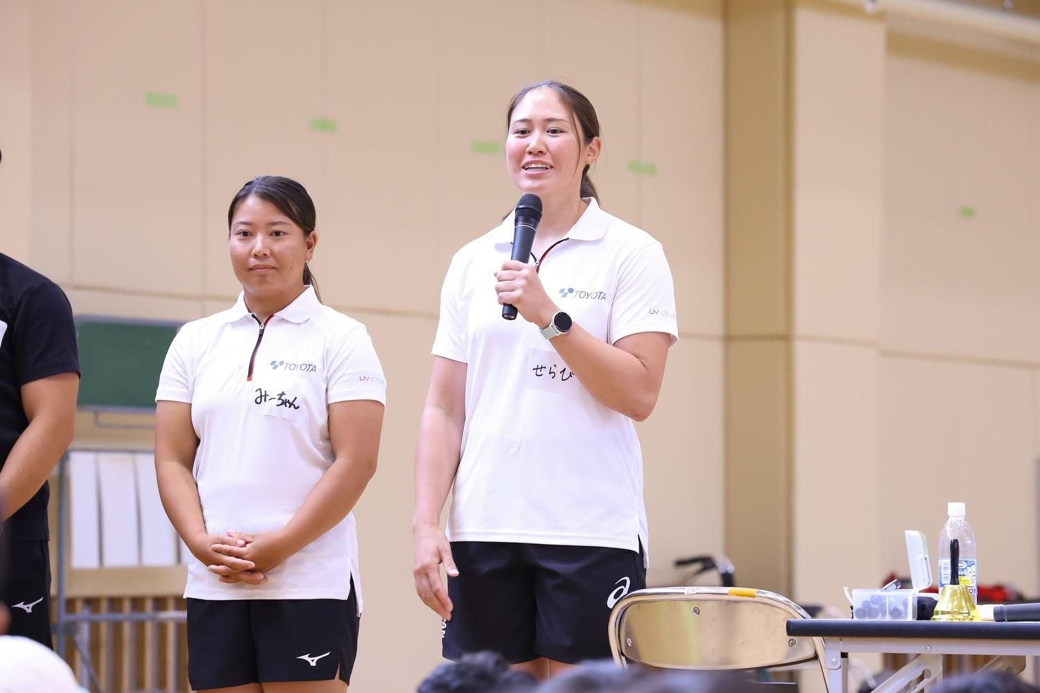 豊田自動織機からはセーリングでパリオリンピックへ出場した田中美紗樹選手(左)、永松瀬羅選手(右)が参加