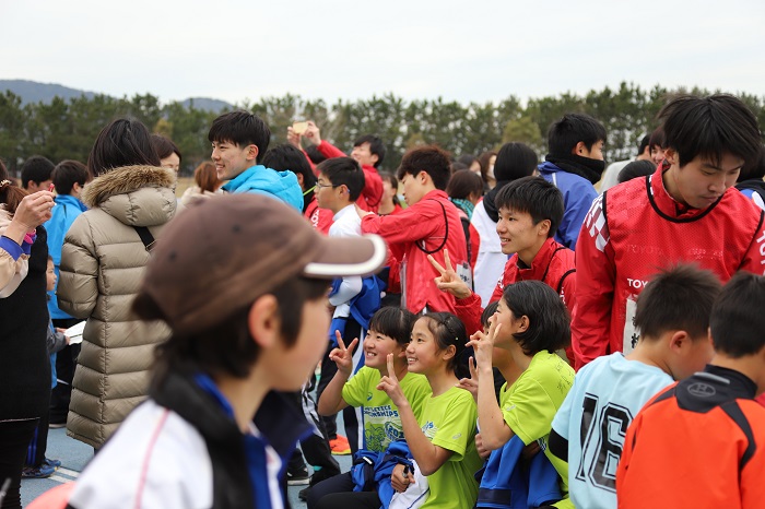 田原陸上19サイン会畔上.JPG